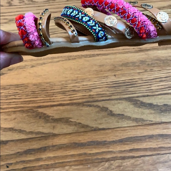 NWOT- Indian Sandals - Picture 9 of 9